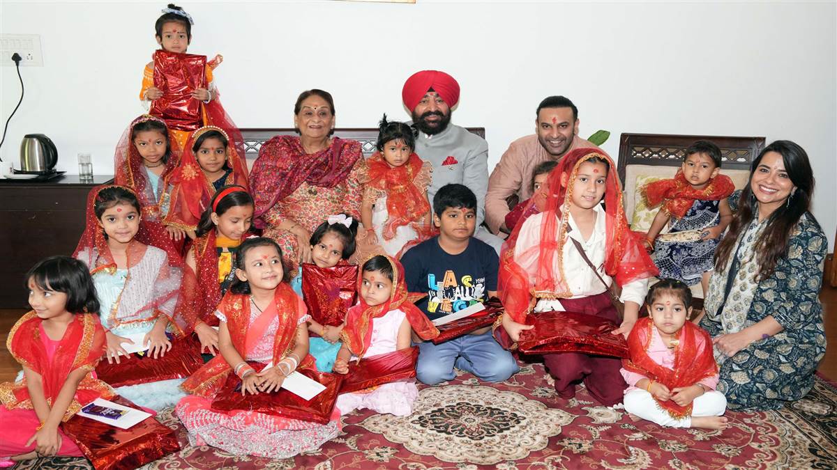 governor performs kanya pujan calls for respecting women power