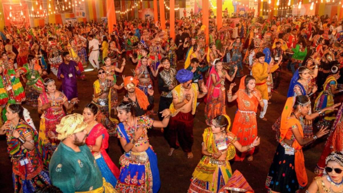 muzaffarpur news clash between lovers disrupts dandiya celebrations