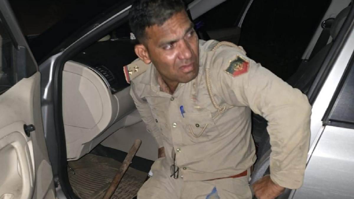 meerut news forest ranger attacked pushed in front of tractor trolley one accuse arrested