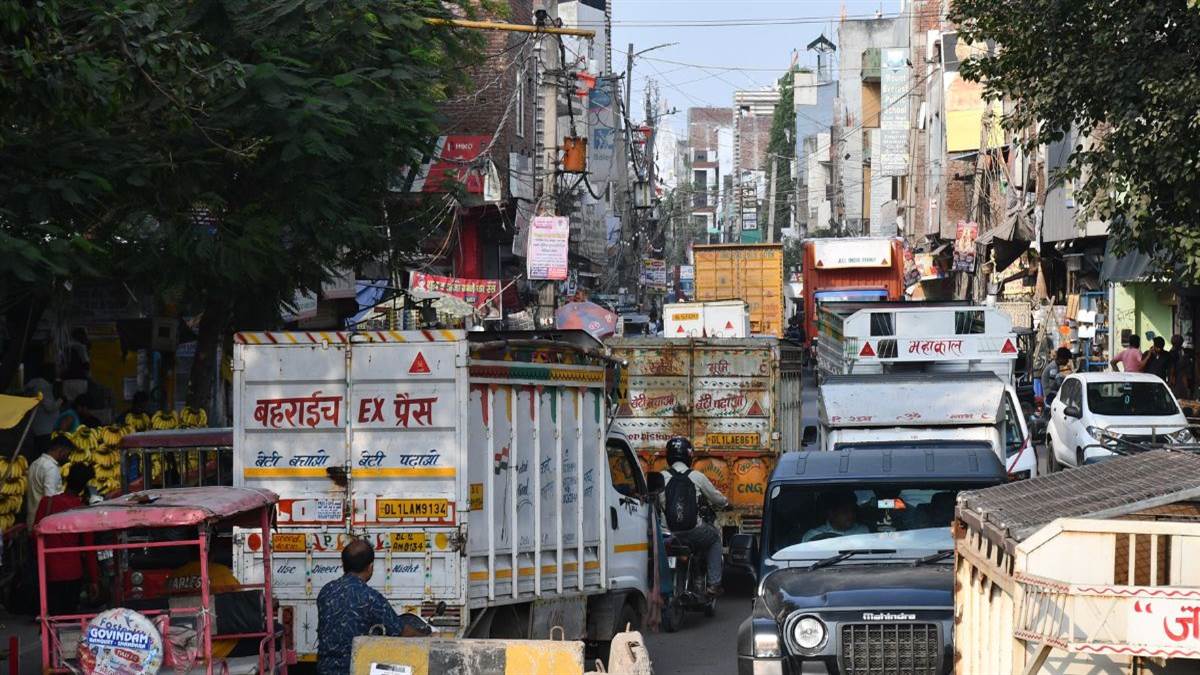 ncr east delhi road widening easing traffic congestion