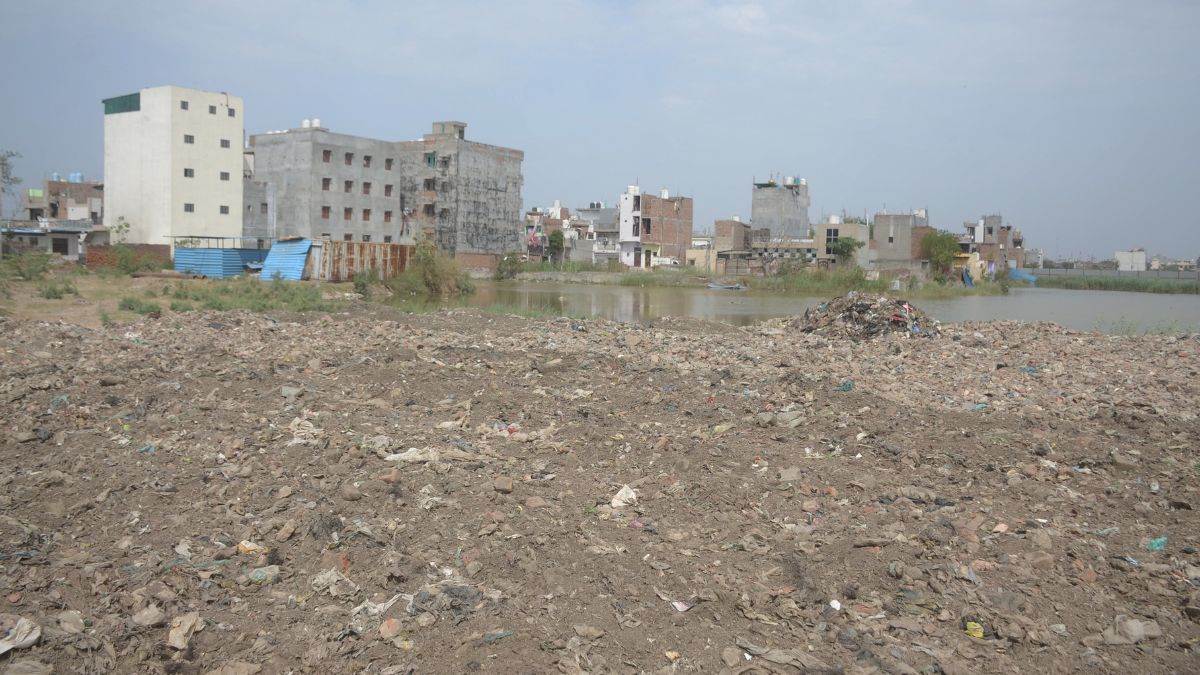 ncr mcd plans to tackle delhi landfill inert waste new delhi city news