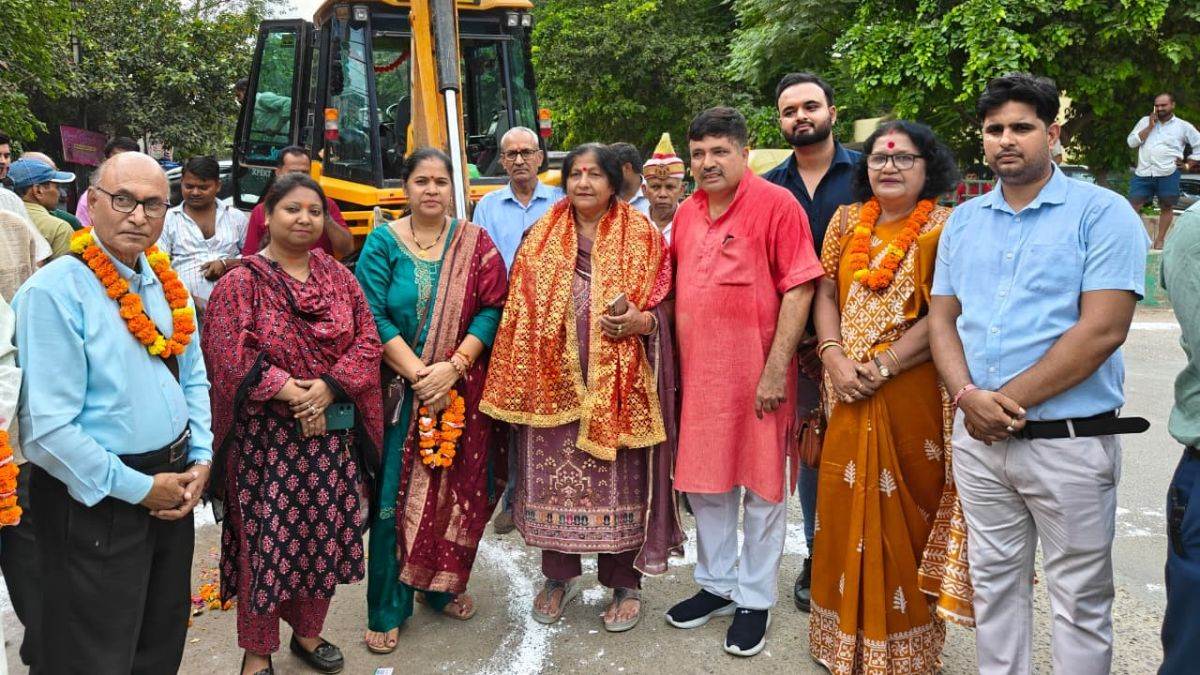 ncr ghaziabad news sewer line work starts in indirapuram