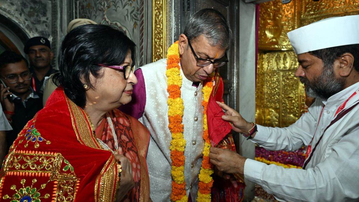haryana governor asim ghosh paid obeisance at the mansa devi temple and offered prayers with his wife mitra