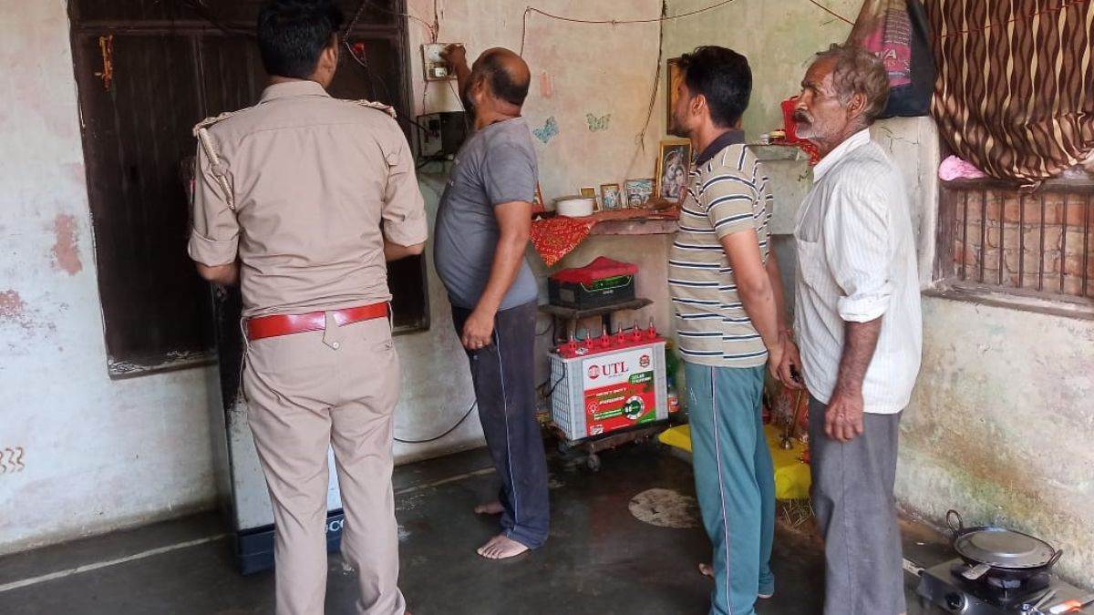 cash and goods stolen from bjp leaders house in hapur