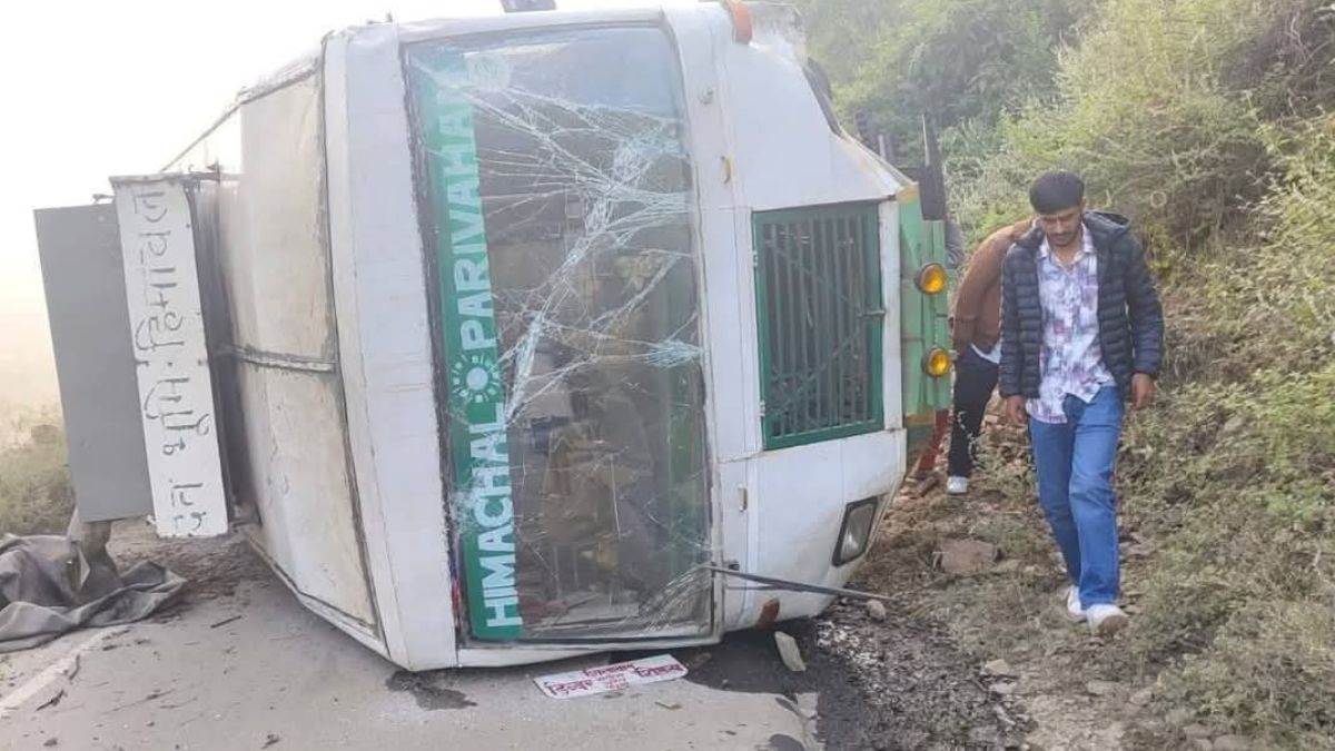 himachal pradesh hrtc bus accident on rajgarh shimla route in sirmaur