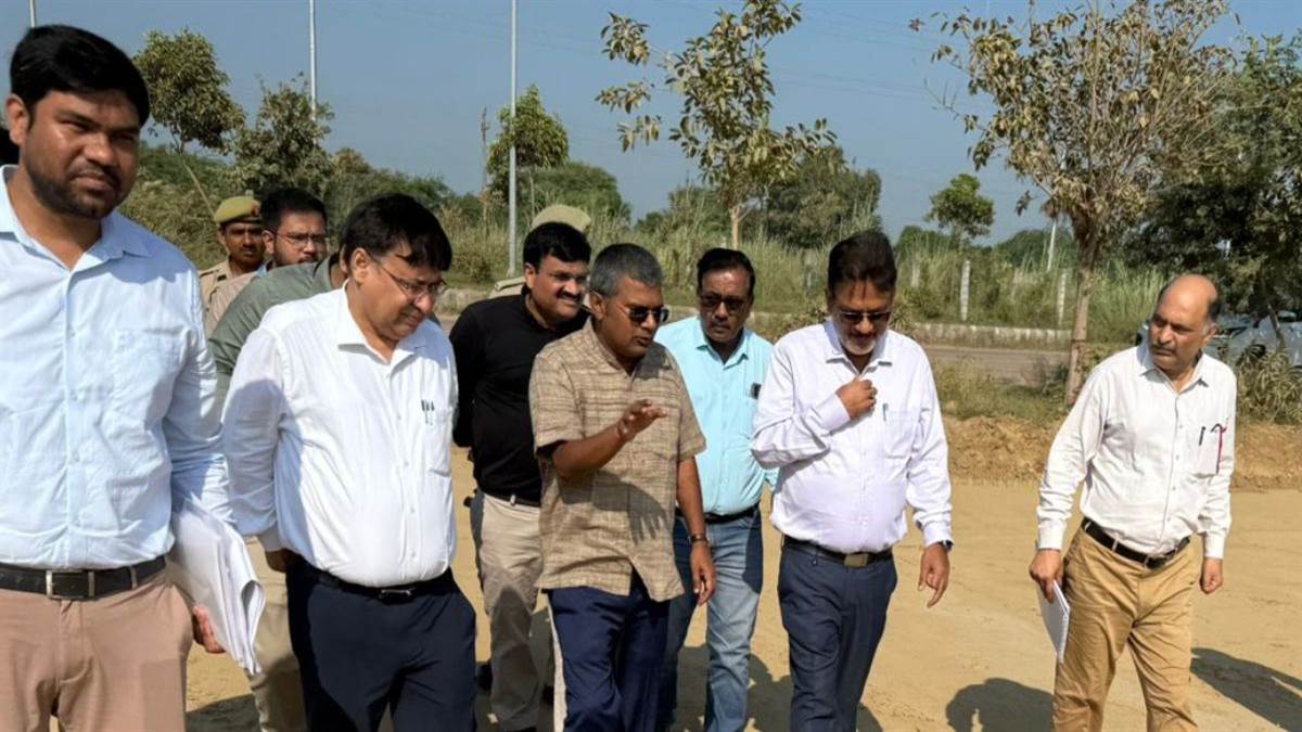 ncr noida airport connectivity nhai inspects interchange sets deadline