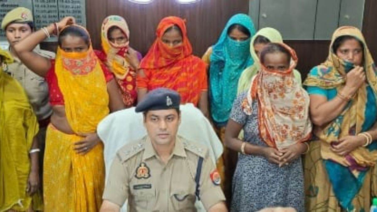 raebareli police arrests 8 women in inter district theft gang