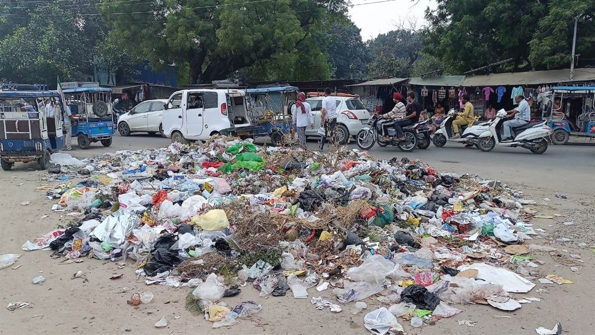 garbage piles up across the city during the festive season sanitation workers in moga announce a two day strike