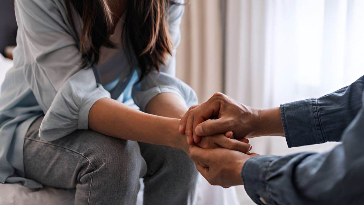 is it love or just trauma bonding between you 5 signs to find out in time