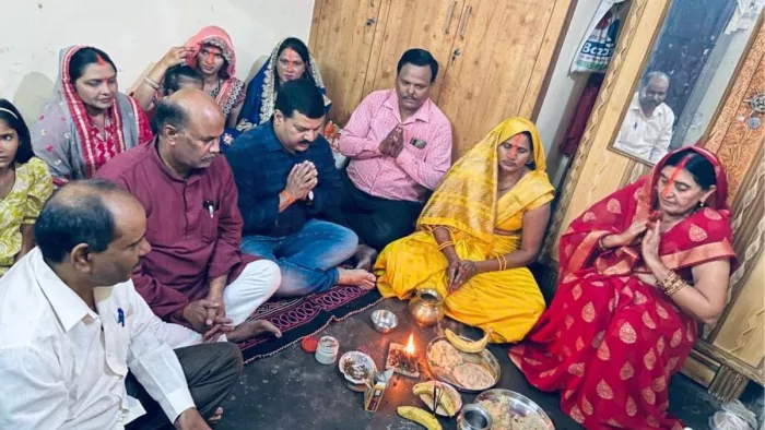 Chhath Puja In Meerut मेरठ में गगोल तीर्थ में साफ-सफाई कर छठ पूजन की तैयारी की गई है।