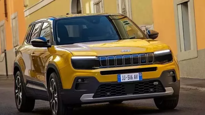 लीक हुए Jeep Avenger Petrol वेरिएंट के फीचर्स