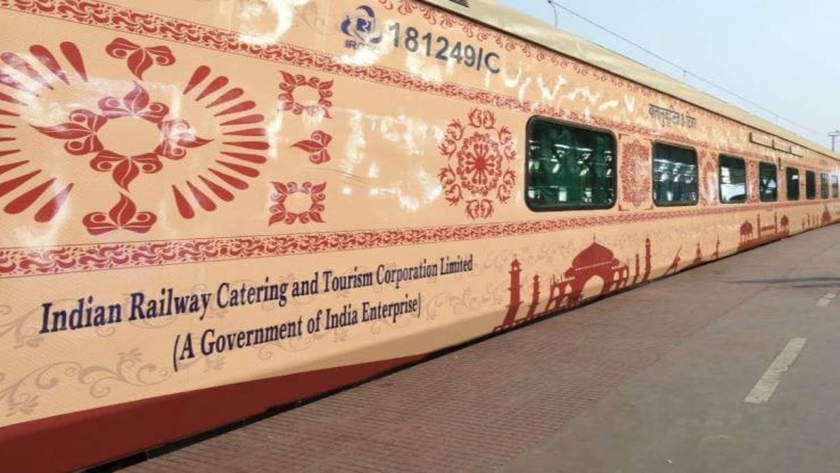 https://www.jagranimages.com/images/newimg/30102022/30_10_2022-ramayan_express_23171100.jpg