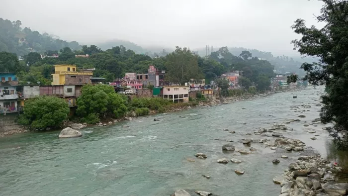हल्द्वानी का अधिकतम तापमान 26.7 डिग्री सेल्सियस पर आ गया।