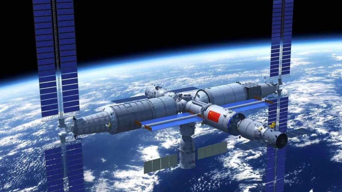 अंतररराष्ट्रीय अंतरिक्ष स्टेशन कई देशों के सहयोग से रूस द्वारा बनाया गया