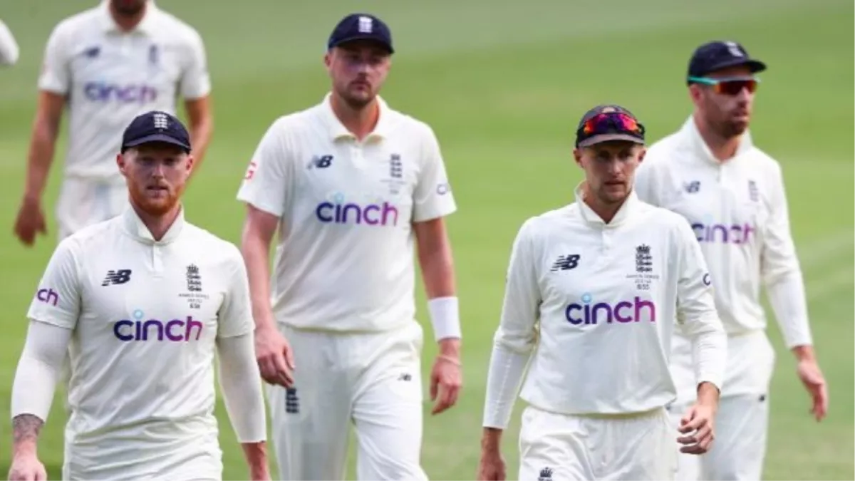 Pak vs Eng: इंग्लैंड टीम के 14 खिलाड़ी हुए बीमार, पहले टेस्ट मैच पर छाए संकट के बादल
