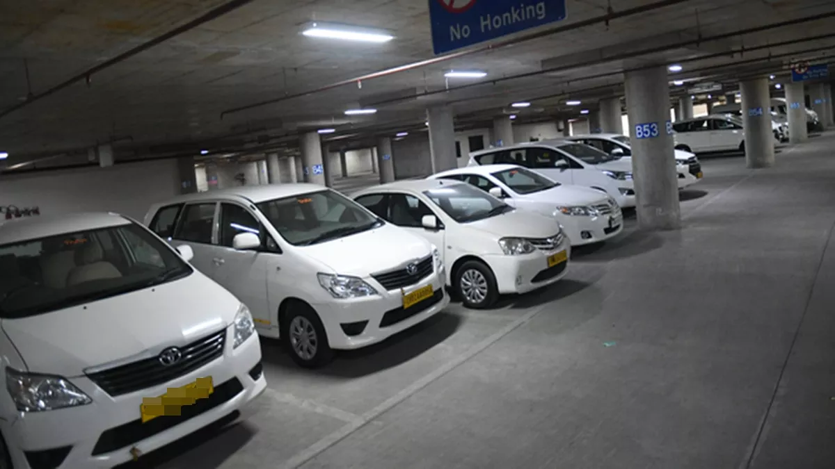 https://www.jagranimages.com/images/newimg/30112022/30_11_2022-parkingchd_23237159.jpg