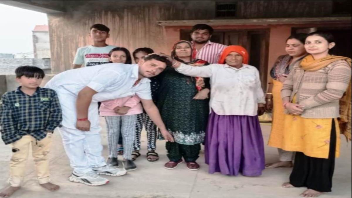 https://www.jagranimages.com/images/newimg/30112022/30_11_2022-sarpanch_female_23237591.jpg