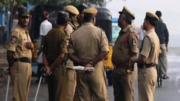 जेपी सेतु के निकट से 11600 लीटर एथिल अल्कोहल जब्त (जागरण)