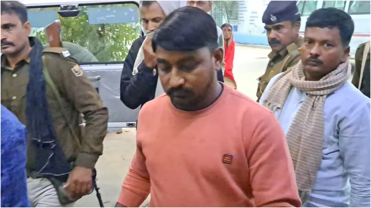 इनामी बदमाश Pappu Mandal का खेल खत्म! बिहार पुलिस के खौफ से खुद ही कोर्ट में कर दिया सरेंडर, 8 संगीन मामलों में है आरोपी