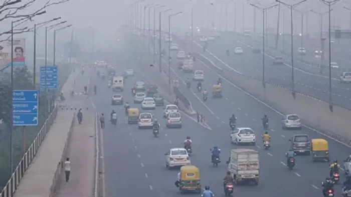 दिल्ली में गुरुवार को वायु की गुणवत्ता खराब होने पर सीएक्यूएम की बैठक।