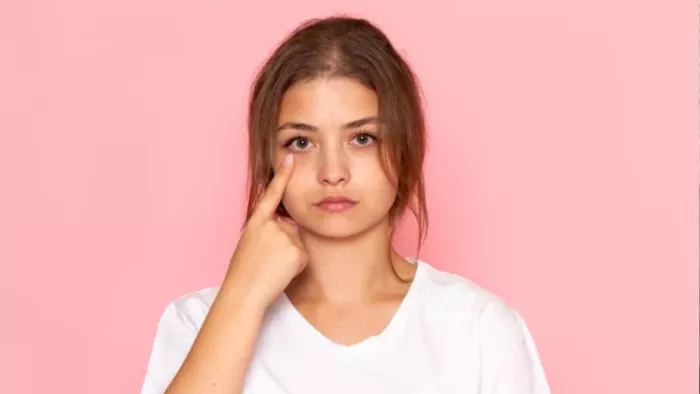Puffy Eyes: इन तरीकों से दूर करें आंखों की सूजन