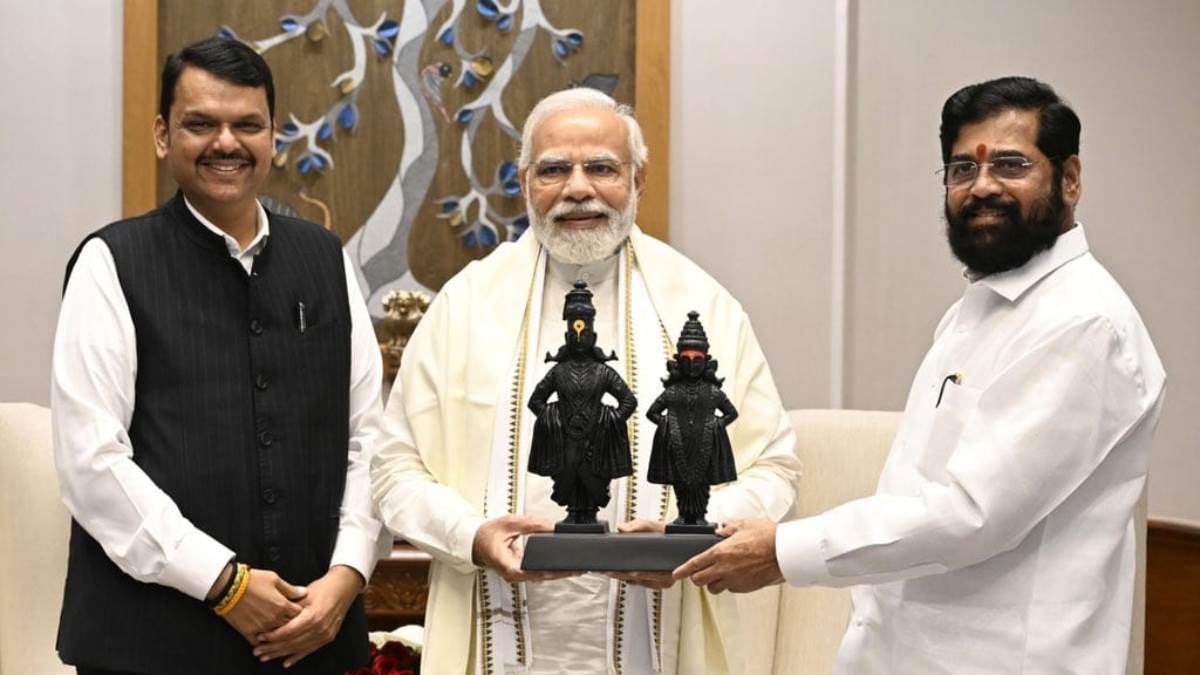 https://www.jagranimages.com/images/newimg/30112024/30_11_2024-mod_shah_fadnavis_23839883.jpg