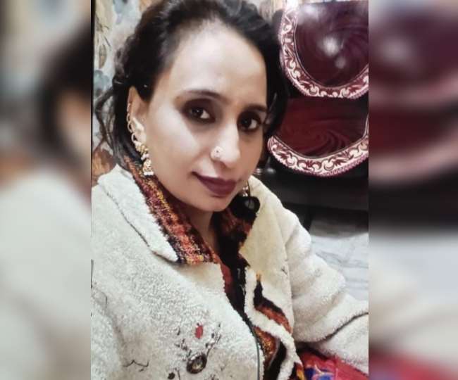 woman killed by cut to throat in meerut love affair was running from 14 years