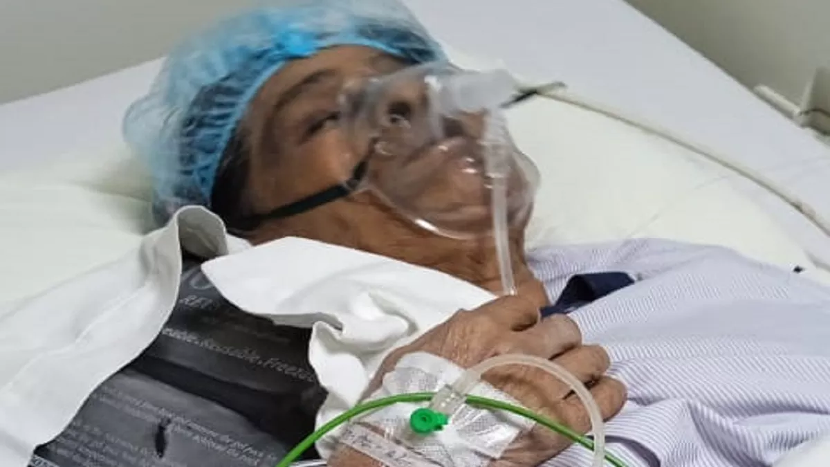 दरिंदे बने बेटे: दिल्ली में दो बेटों ने मां को बेरहमी से पीटकर घुटना तोड़ा, गंभीर हालत में अस्पताल में भर्ती