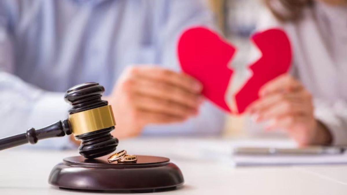 https://www.jagranimages.com/images/newimg/30122023/30_12_2023-divorce_23617535.jpg