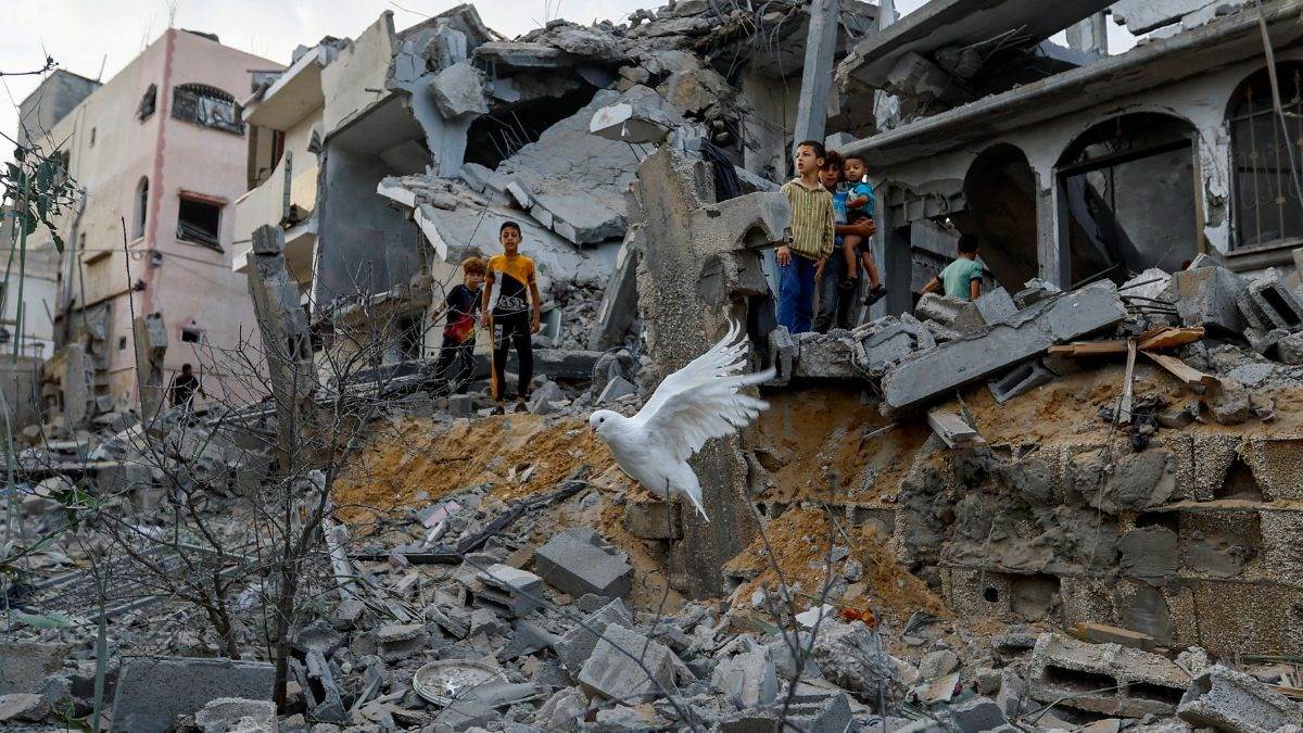 https://www.jagranimages.com/images/newimg/30122023/30_12_2023-gaza_fight_23617072.jpg