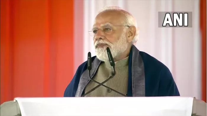 PM Modi in Ayodhya : प्रधानमंत्री बनने के बाद चौथी बार अयोध्या पहुंचे मोदी