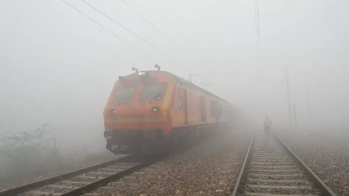 भोपाल वंदे भारत एक्सप्रेस भी देरी से चल रही है।