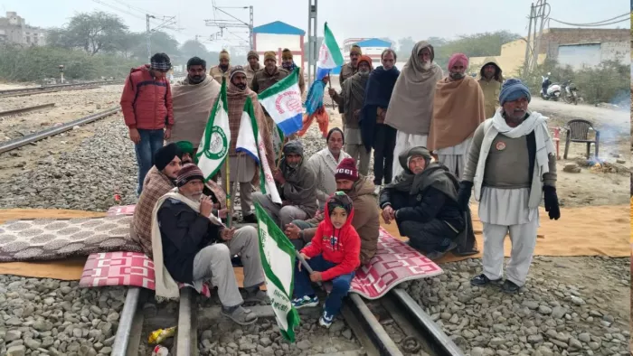 पंजाब बंद के दौरान लोगों को भारी मुसीबत, आफत में बनी जिंदगी।
