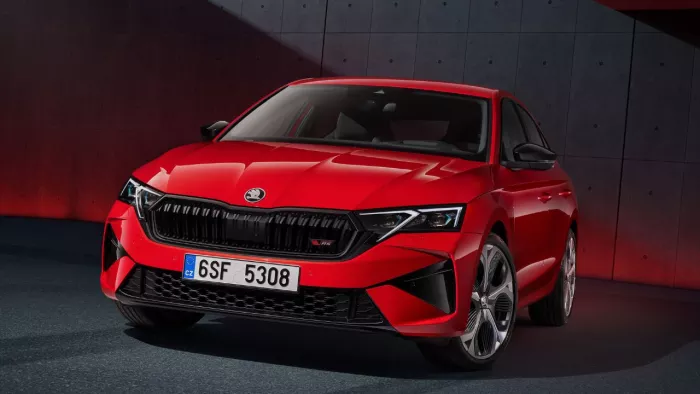 Skoda Octavia RS कार को कंपनी की ओर से भारत मोबिलिटी 2025 में किया जा सकता है पेश। जानें डिटेल।