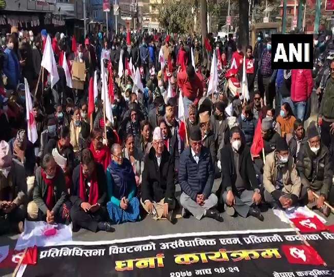 https://www.jagranimages.com/images/newimg/31012021/31_01_2021-nepal_protest_21323487.jpg