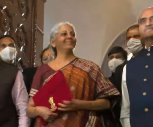बजट 2022: केंद्रीय वित्त मंत्री निर्मला सीतारमण आज आम बजट पेश करेंगी।