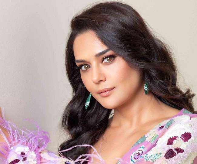 https://www.jagranimages.com/images/newimg/31012022/31_01_2022-preity_zinta_birthday_22426546.jpg