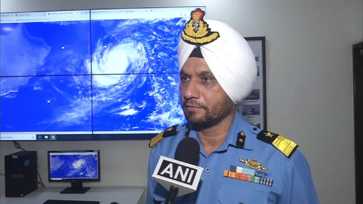 https://www.jagranimages.com/images/newimg/31012023/31_01_2023-coast_gaurd_23315310.jpg