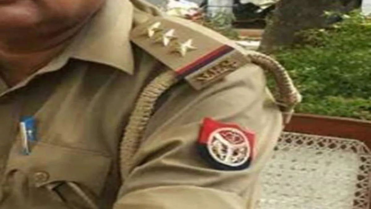 Agra News: नकली पुलिस बनकर आए आरोपितों ने किया अपहरण का प्रयास।