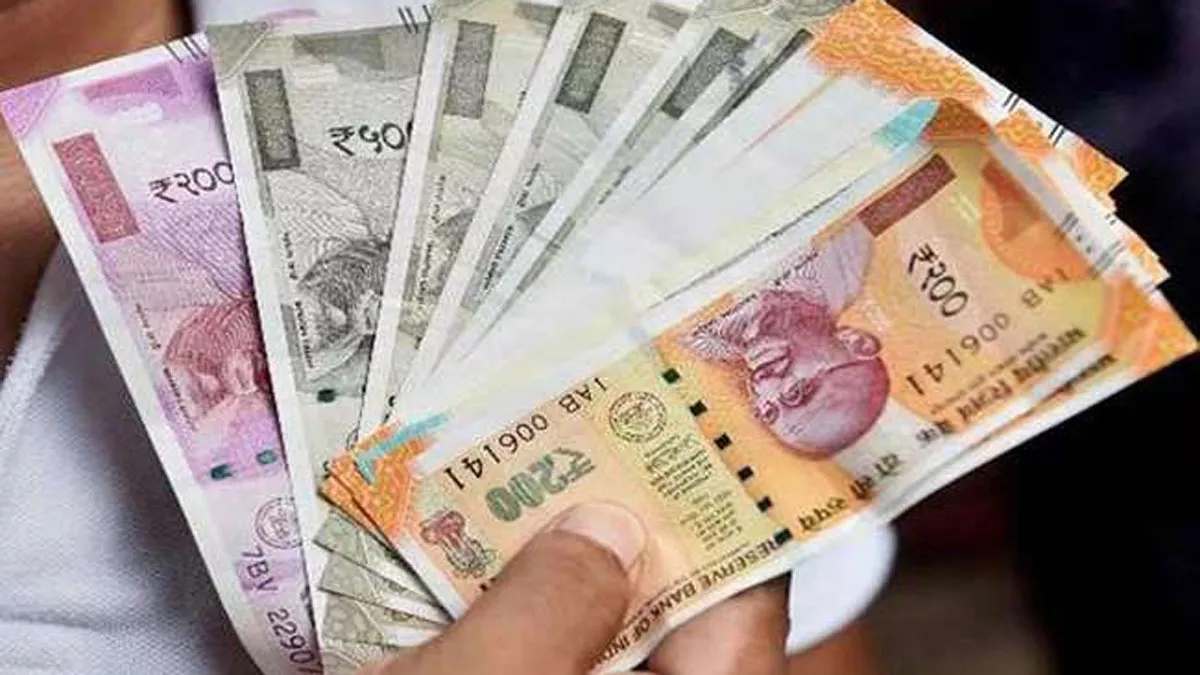 Joshimath: प्रतिष्ठानों के छह माह तक के पानी व बिजली के बिल माफ होंगे।