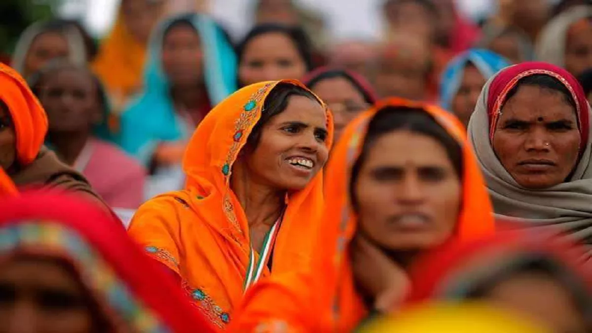 आर्थिक और सामाजिक विकास के लिए महिलाओं का आर्थिक रूप से सशक्त और कमाऊ होना जरूरी है।