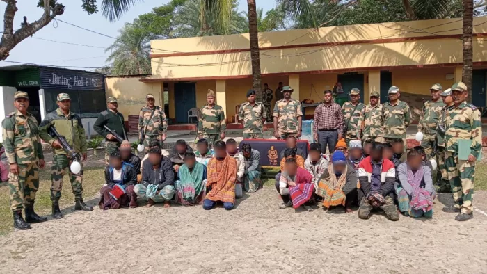 बांग्लादेश से भारत में तस्करी के बड़े प्रयास को जवानों ने किया विफल (फोटो, बीएसएफ)