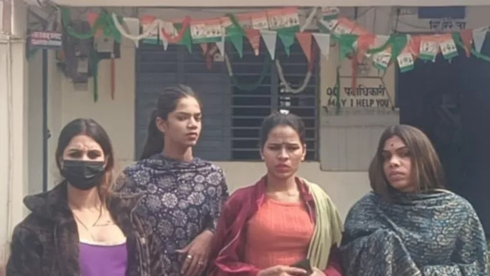 दिल्ली से सारण के कोपा थाना में पहुंची मंगलामुखी।