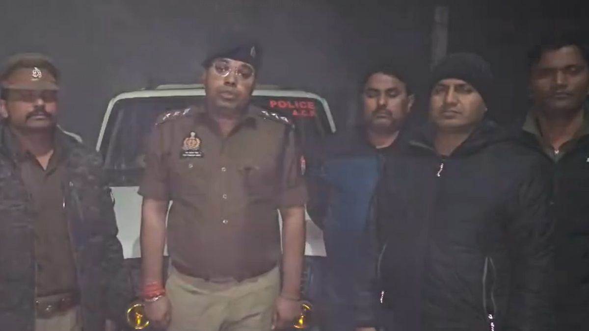 ncr three accused of theft in jewelers shop arrested after ghaziabad police encounter