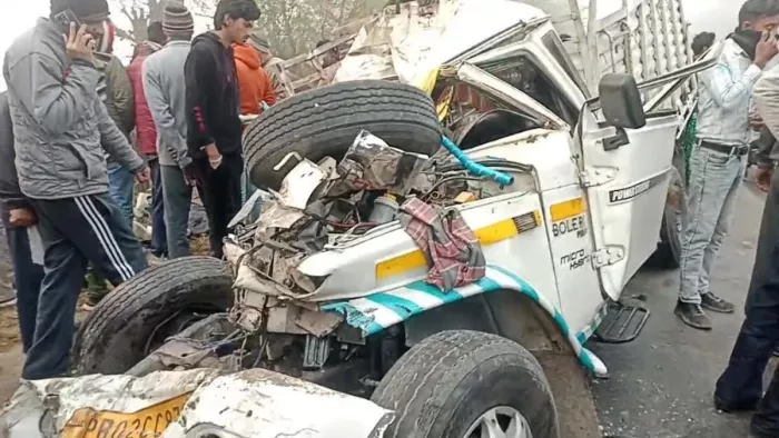 पंजाब के फिरोजपुर (Firozpur Accident) में भीषड़ सड़क हादसा हुआ है।