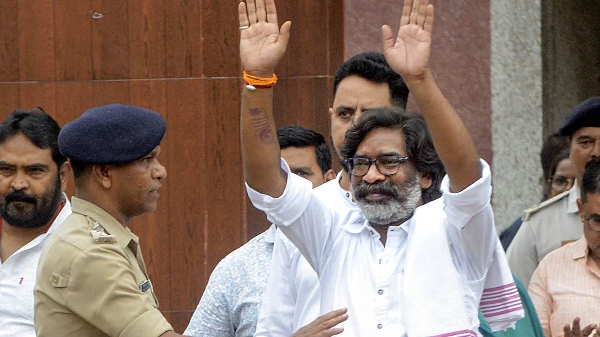 https://www.jagranimages.com/images/newimg/31012025/31_01_2025-hemant_soren_23876322.jpg