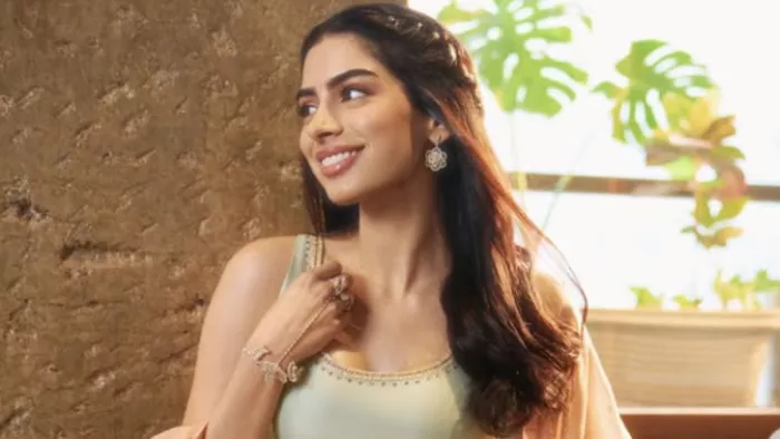 मिस्ट्री मैन के साथ दिखीं खुशी कपूर/ फोटो- Instagram