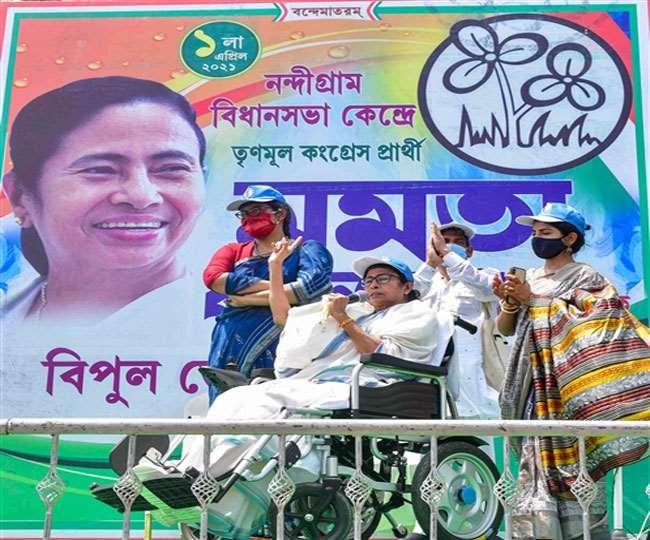 TMC प्रमुख ममता बनर्जी जीत के लिए कोई भी कसर नहीं छोड़ रही हैं।