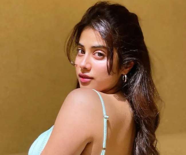 https://www.jagranimages.com/images/newimg/31032022/31_03_2022-janhvi_kapoor_photoshoot_22586485.jpg