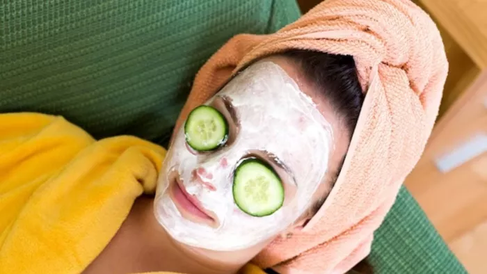 Skin Care Tips: त्वचा की रंगत निखारने के लिए ट्राई करें ये फेस पैक